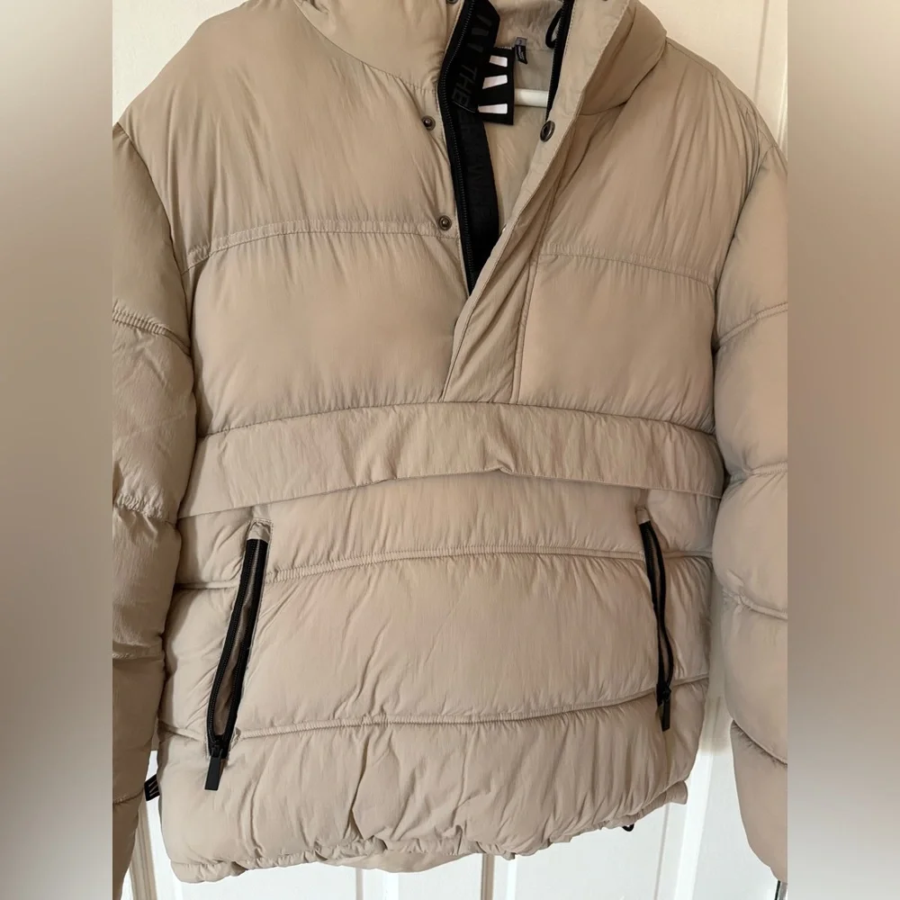 The Very Warm // hooded anorak puffer jacket - Picture 5 of 12